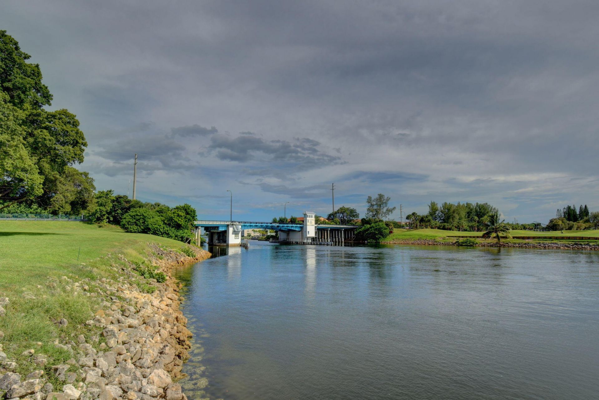 300 Golfview Road, Unit 407, North Palm Beach, FL 33408 Photo