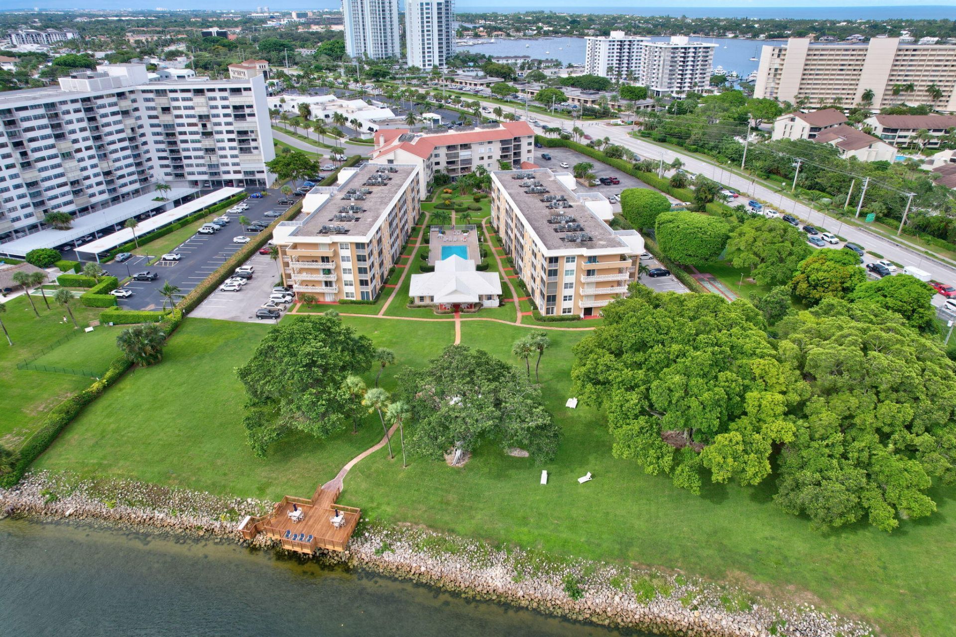 300 Golfview Road, Unit 407, North Palm Beach, FL 33408 Photo