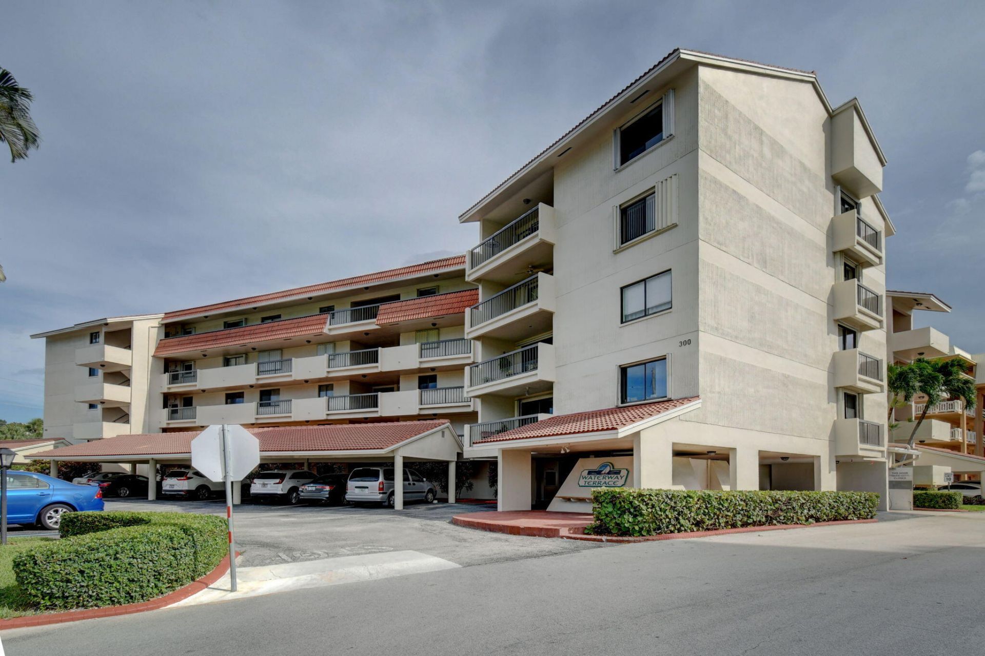 300 Golfview Road, Unit 407, North Palm Beach, FL 33408 Photo