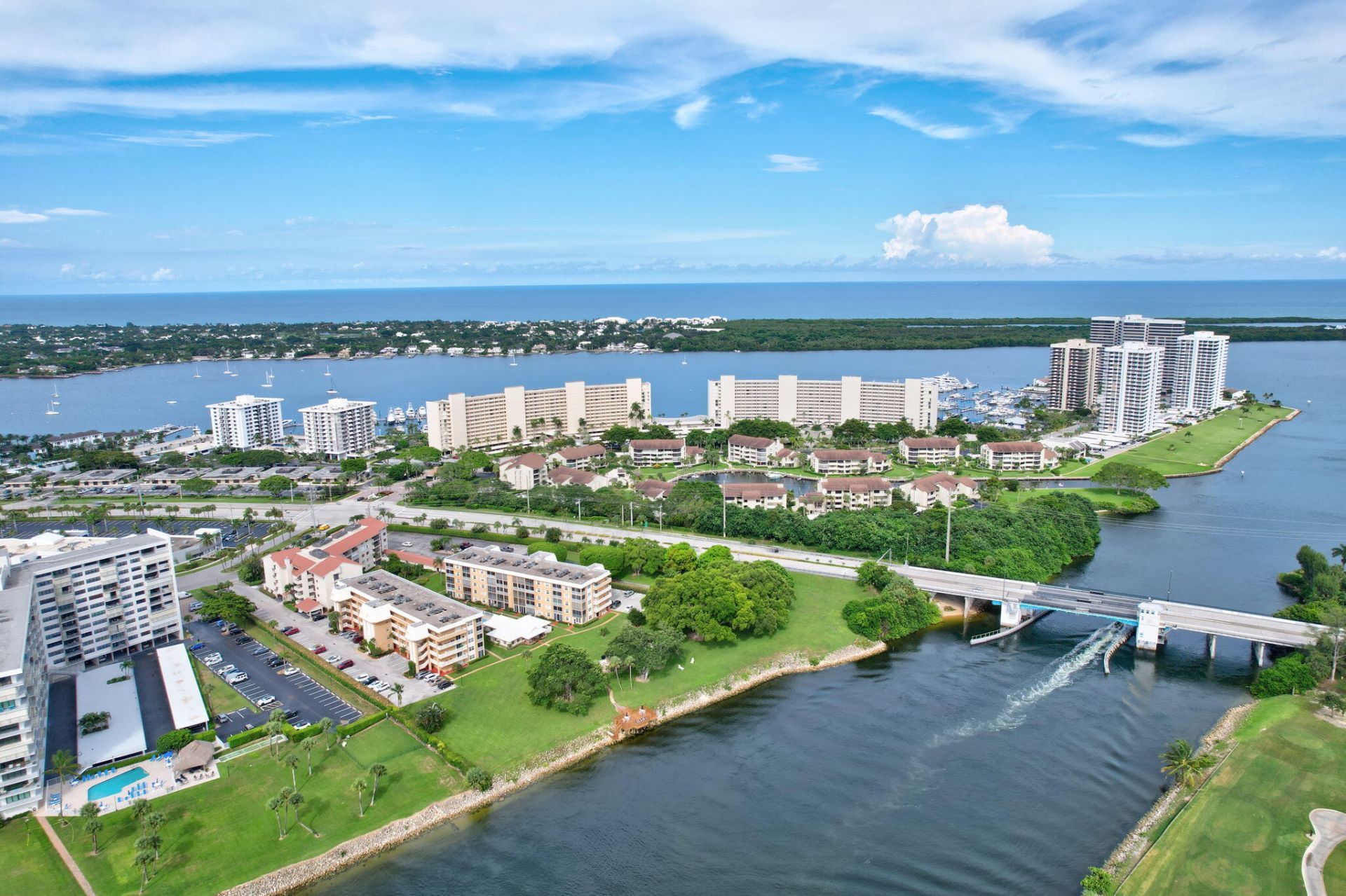 300 Golfview Road, Unit 407, North Palm Beach, FL 33408 Photo