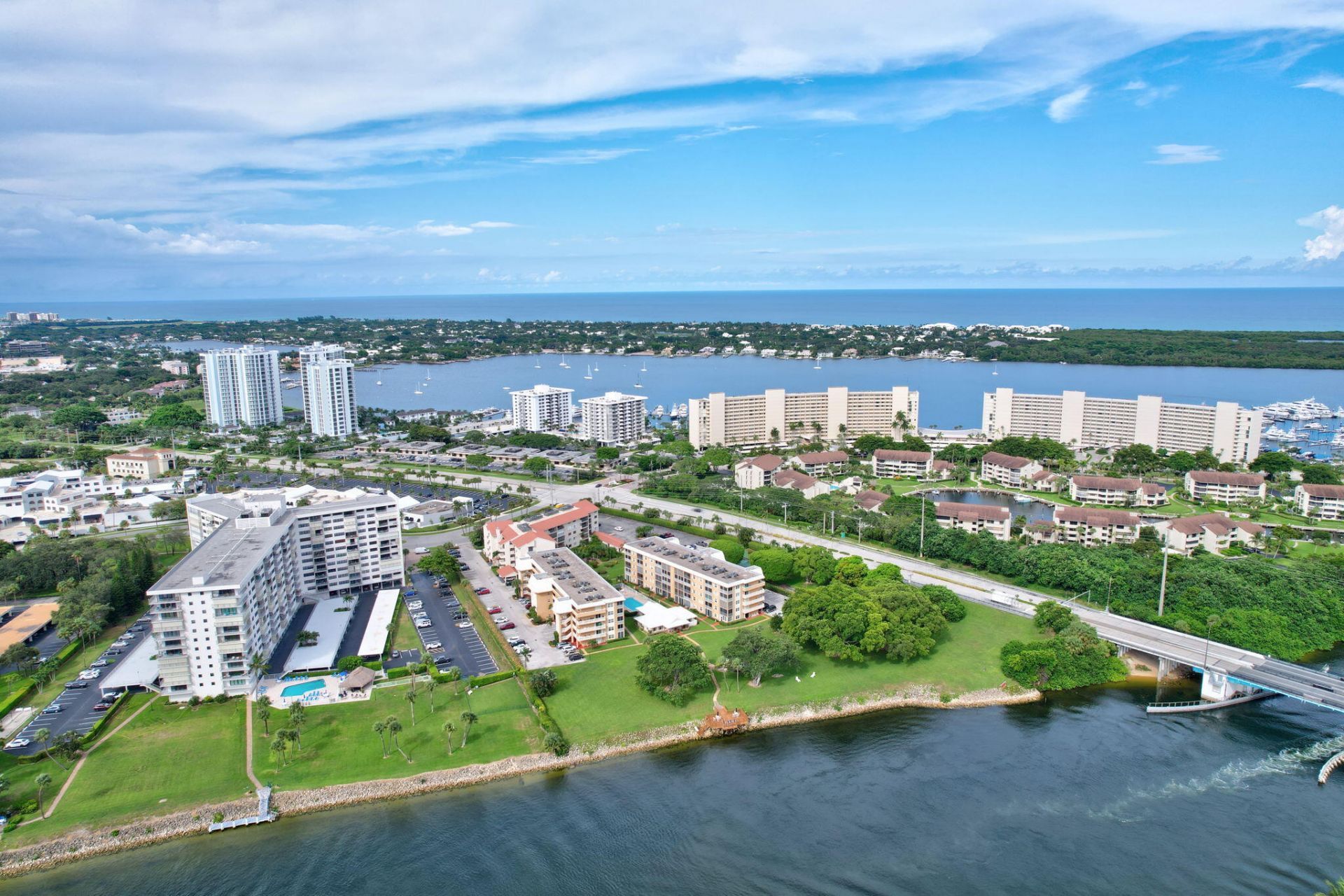 300 Golfview Road, Unit 407, North Palm Beach, FL 33408 Photo