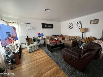 316 Prater Way, Sparks, NV 89431 Photo