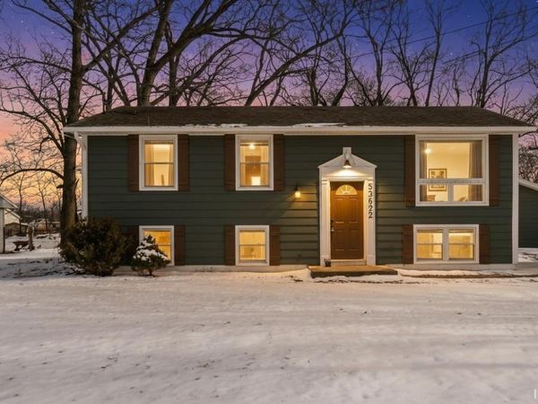 53622 Kennedy Drive, Granger, IN 46530