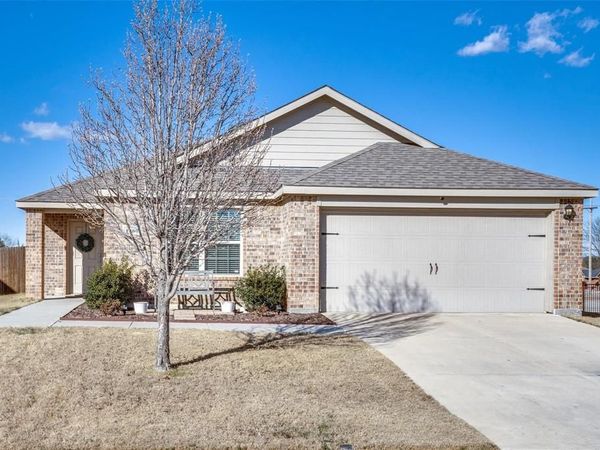 1606 Meadow Creek Drive, Princeton, TX 75407