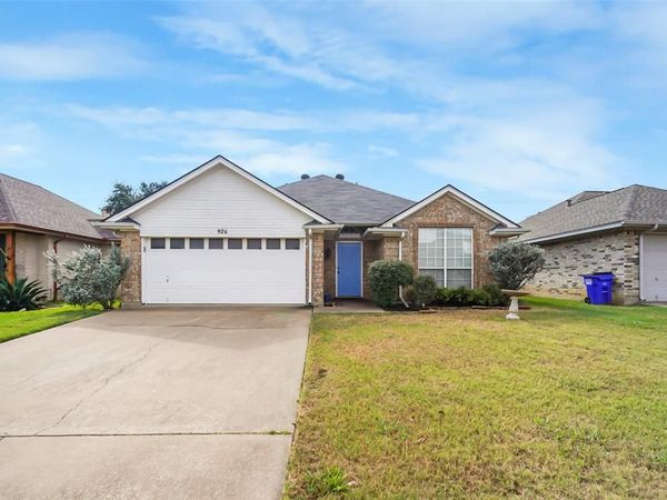 926 Meadow Circle S, Keller, TX 76248