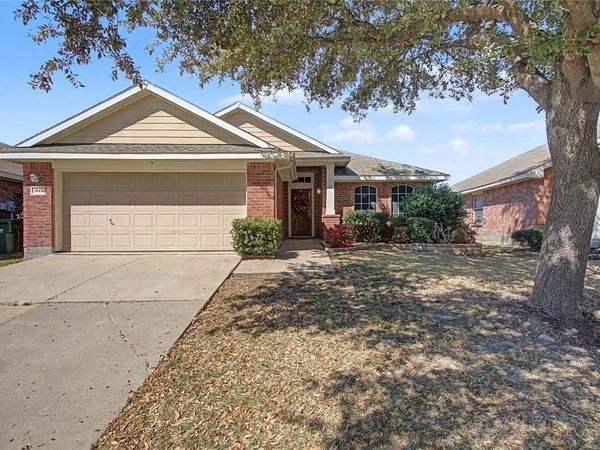 1042 Grimes Drive, Forney, TX 75126