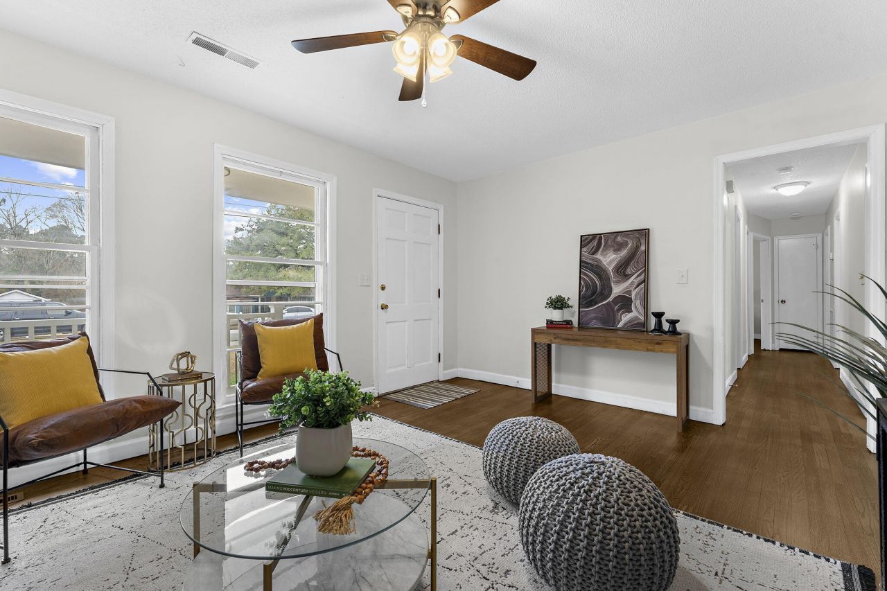 204 Falcon Drive Photo 10