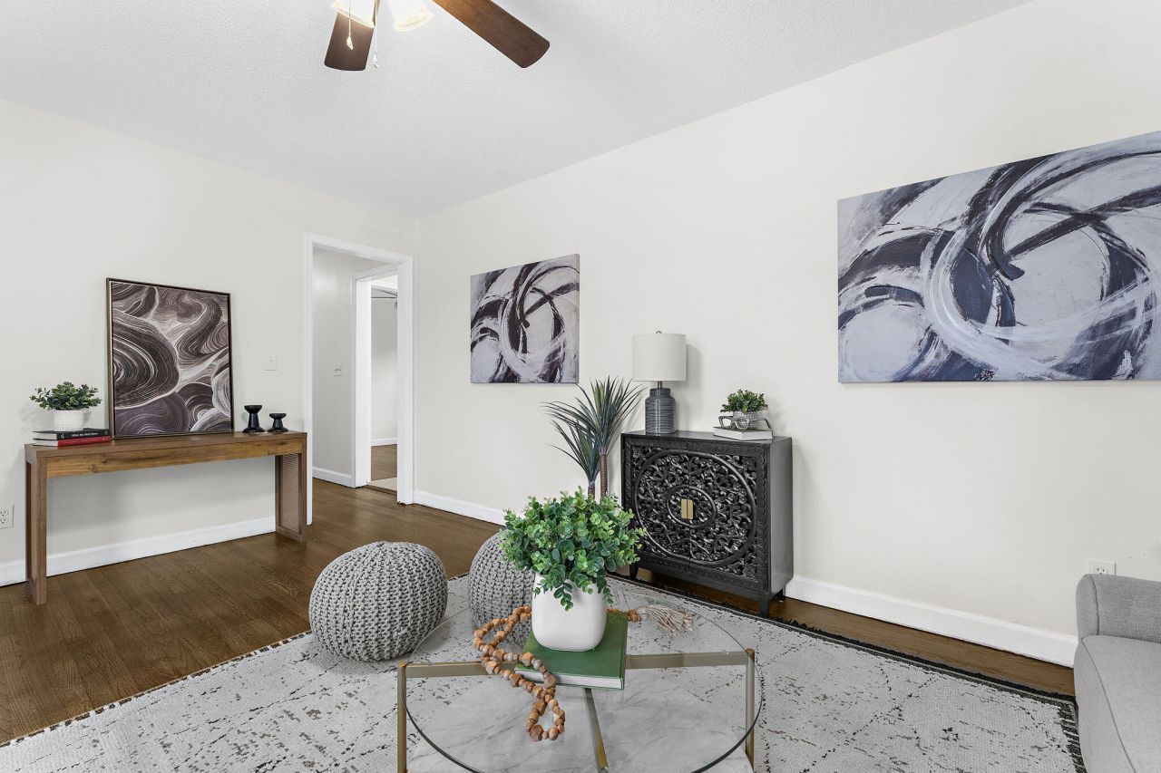 204 Falcon Drive Photo 11