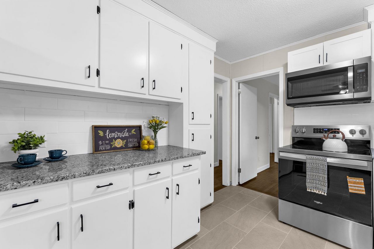 204 Falcon Drive Photo 15