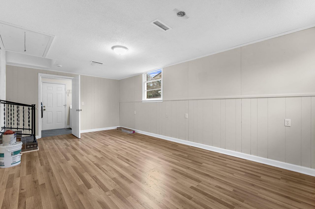 204 Falcon Drive Photo 22