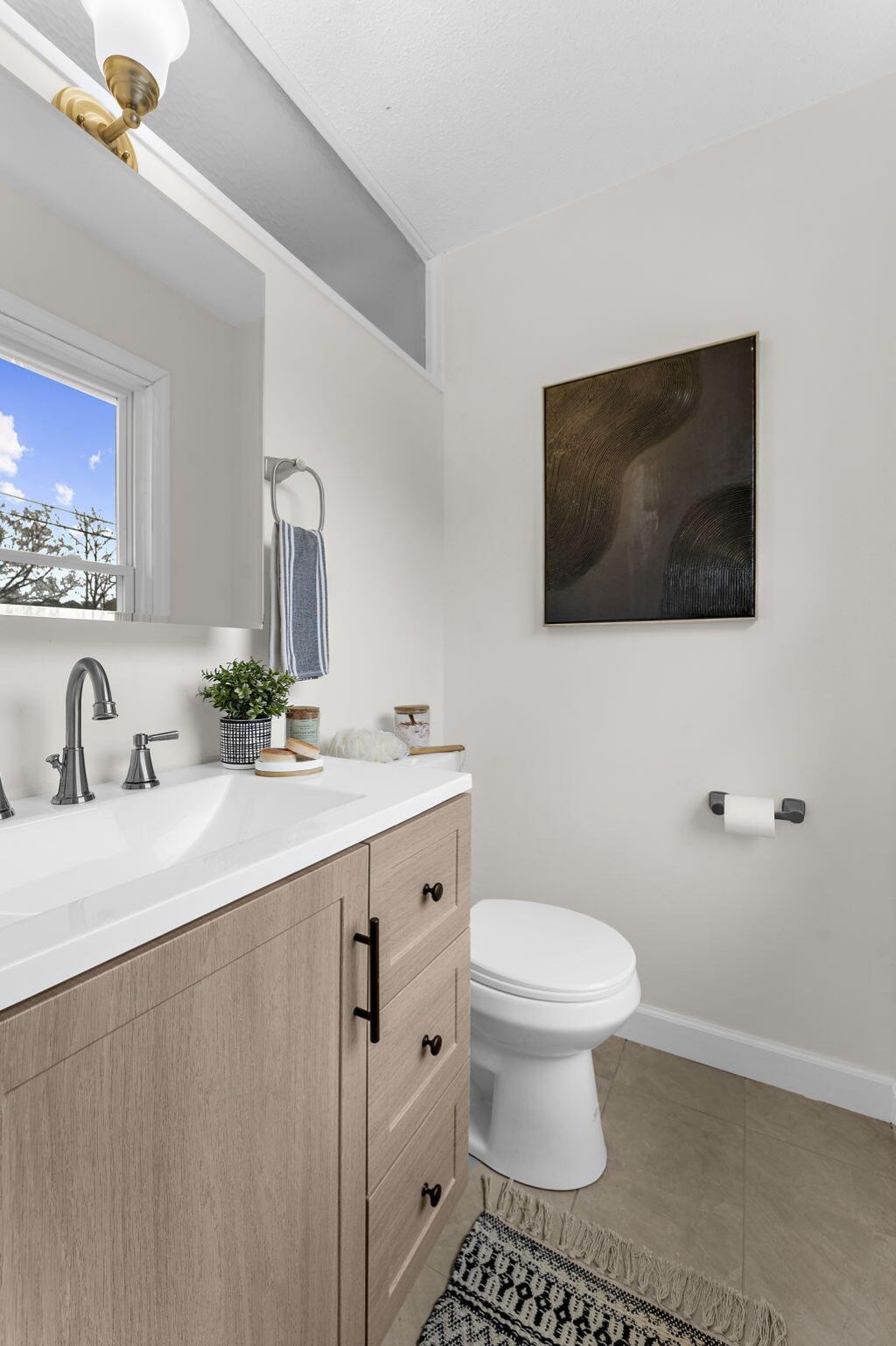 204 Falcon Drive Photo 26