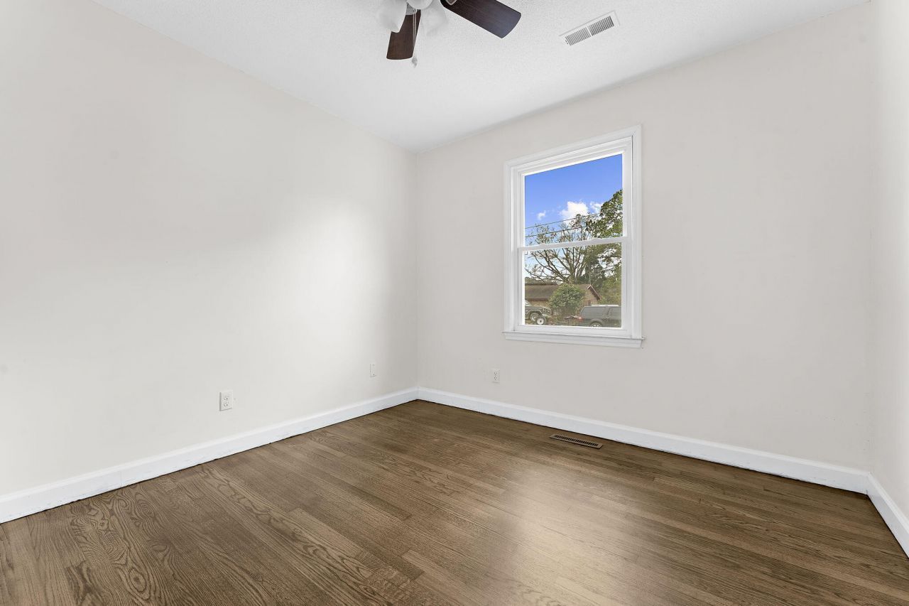 204 Falcon Drive Photo 30