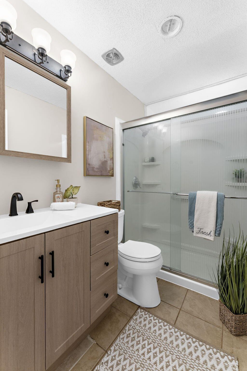 204 Falcon Drive Photo 33