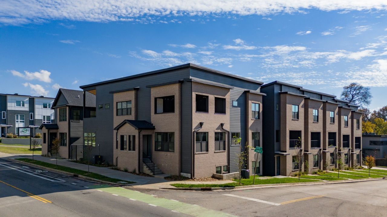 981 Dozier Pl, Unit 2, Nashville, TN 37216 Main Photo