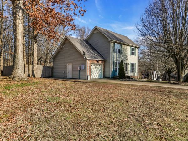 305 Forrest Dr , Greenbrier, TN 37073
