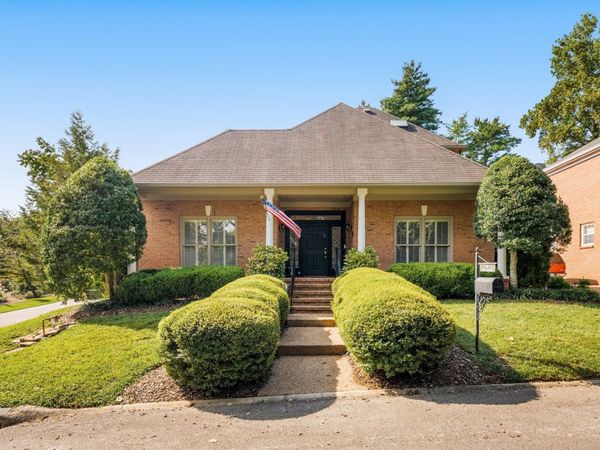 701 Vail Ct, Nashville, TN 37215