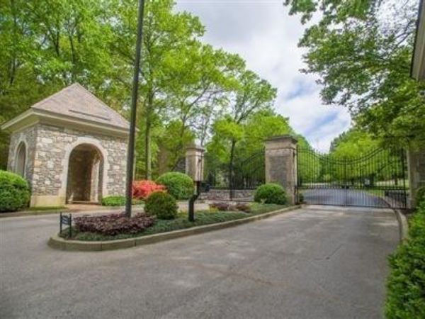 20 Annandale , Nashville, TN 37215