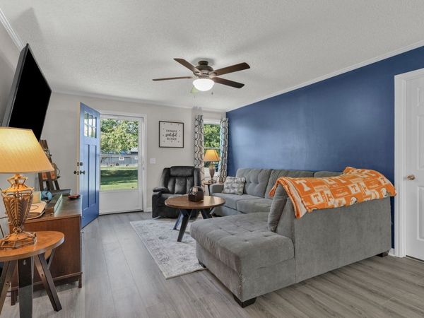 1012 Gifford Ln , Bethpage, TN 37022