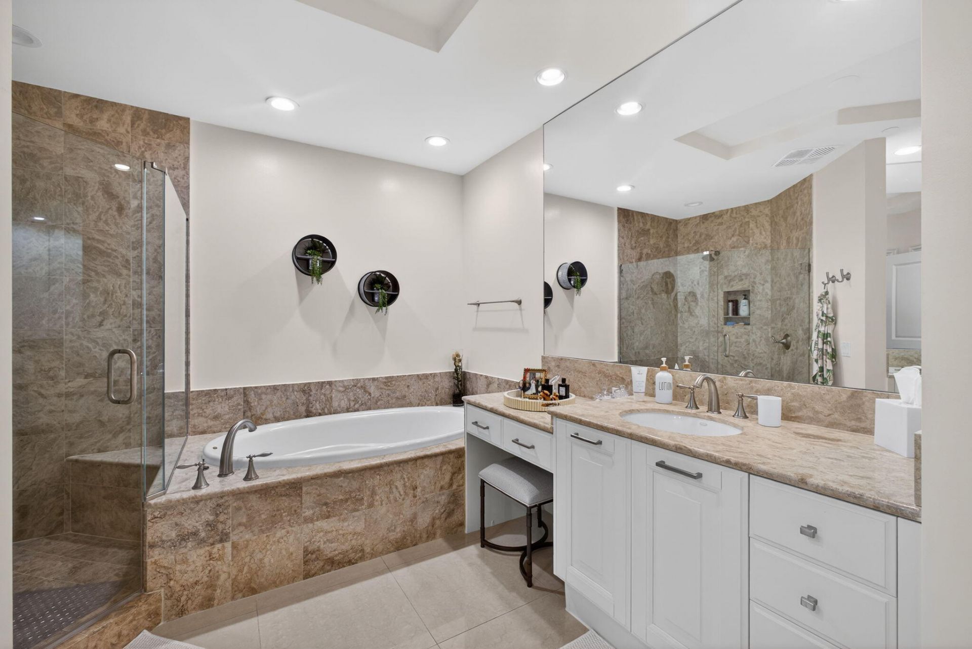 3800 N Ocean Drive, Unit 2050, Singer Island, FL 33404 Photo