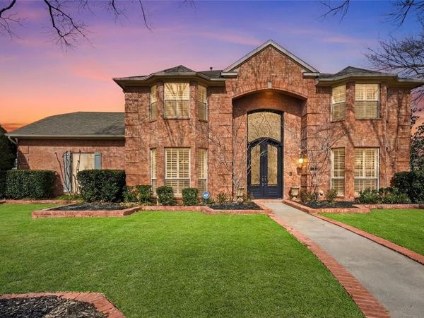 303 Chestnut Cove Circle, Southlake, TX 76092