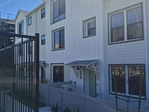 2518 Delphinium Ln, Carlsbad, CA 92008