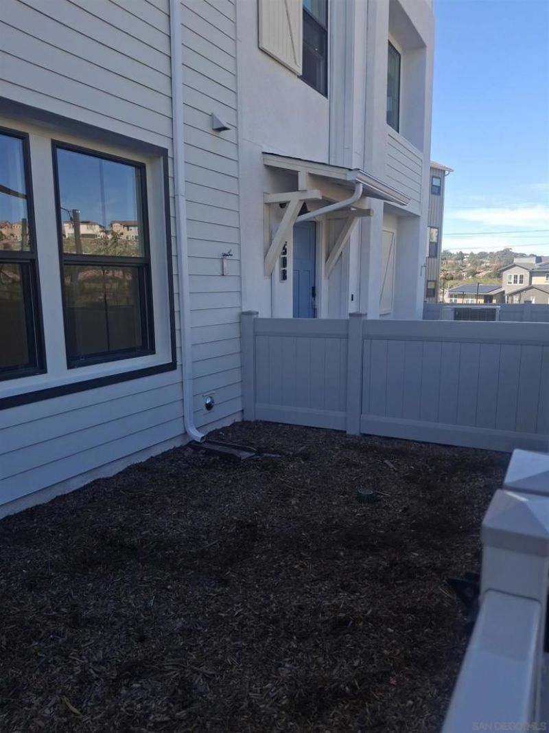 2518 Delphinium Ln, Carlsbad, CA 92008 Main Photo