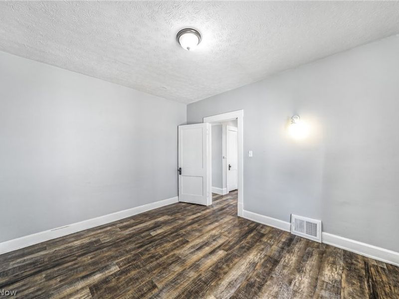 3106 Hillcrest Avenue, Cleveland, OH 44109 Photo 17