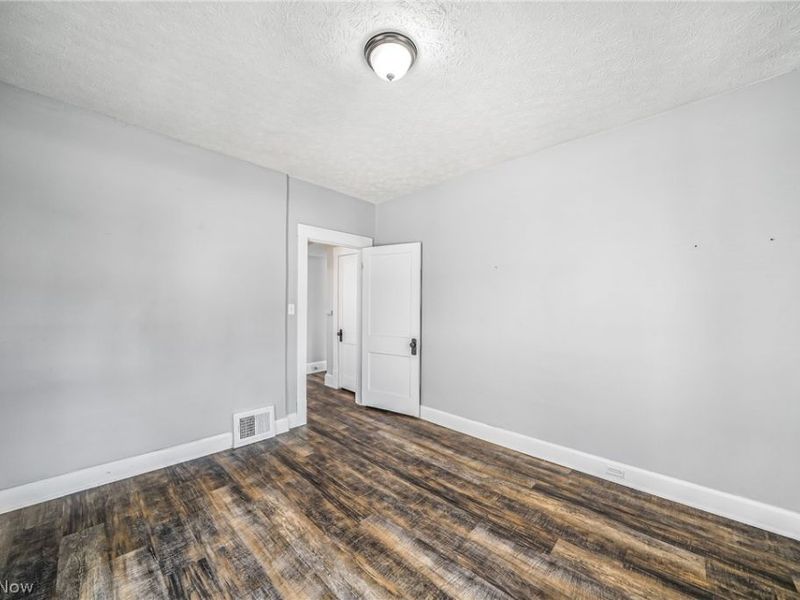 3106 Hillcrest Avenue, Cleveland, OH 44109 Photo 21