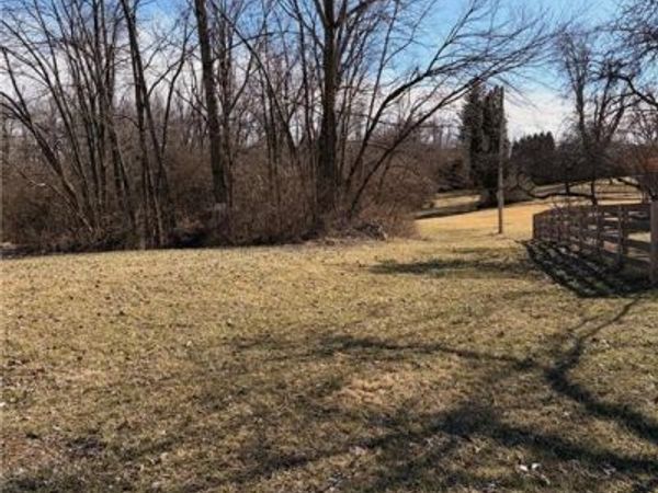 1315 Greystone Drive, Springfield, OH 45503