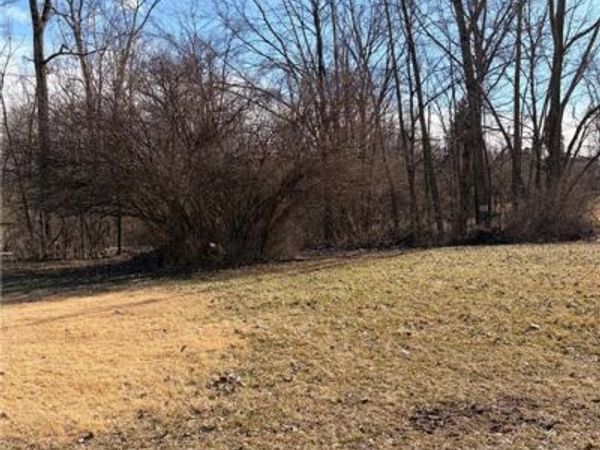 1323 Greystone Drive, Springfield, OH 45503