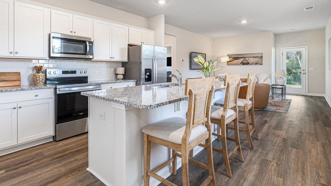 212 Spruce Grouse Dr  Photo 6