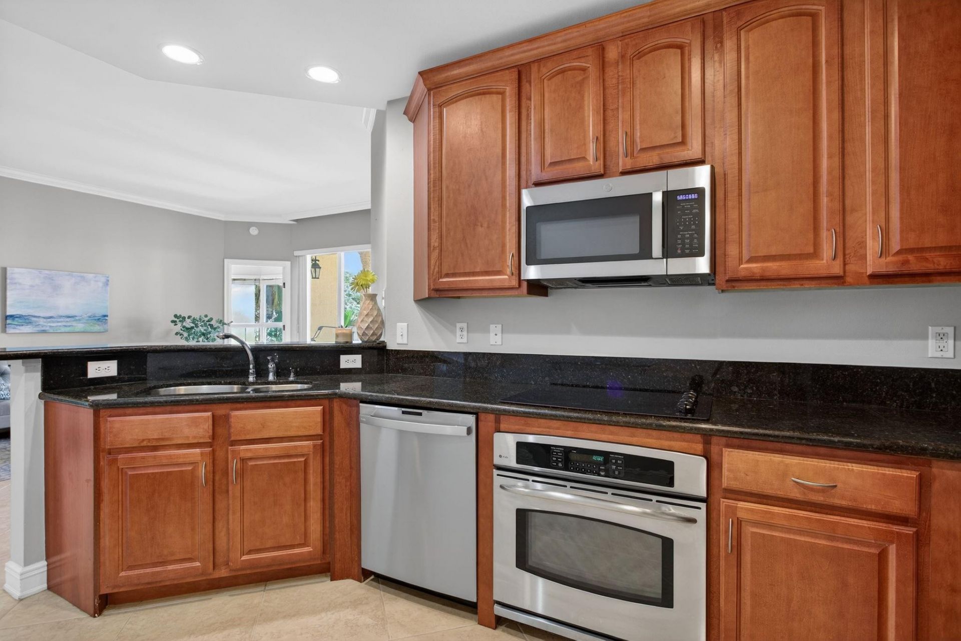 16102 Emerald Estates Dr, Unit 325, Weston, FL 33331 Photo