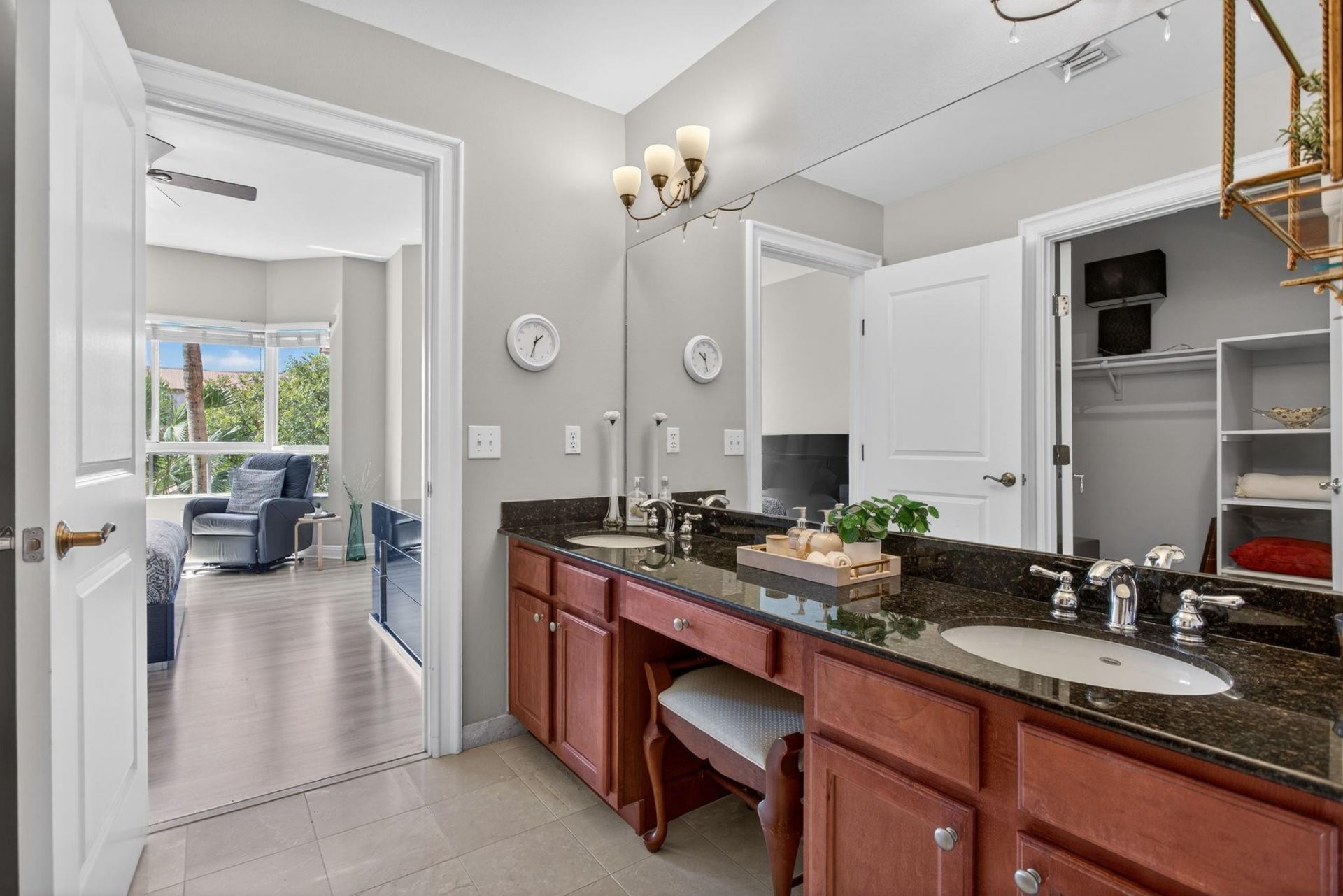 16102 Emerald Estates Dr, Unit 325, Weston, FL 33331 Photo