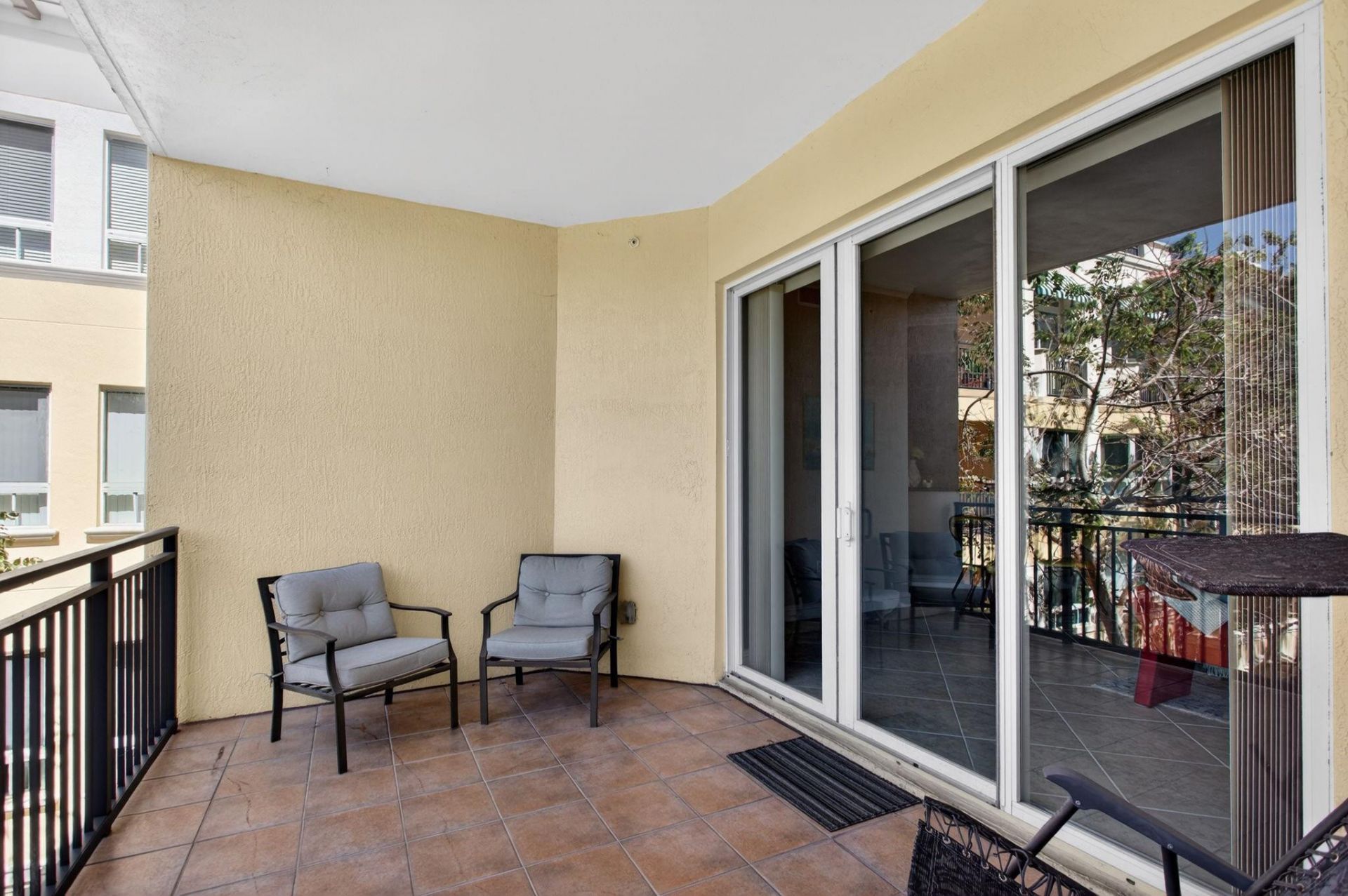 16102 Emerald Estates Dr, Unit 325, Weston, FL 33331 Photo