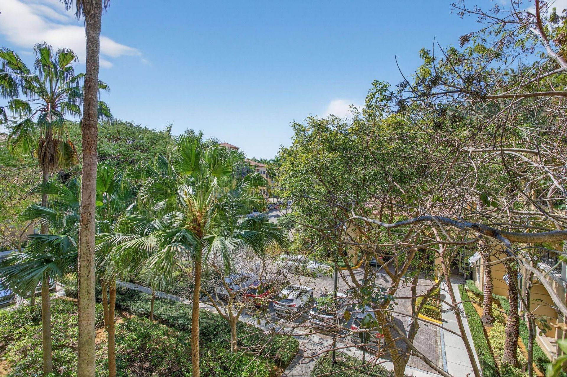 16102 Emerald Estates Dr, Unit 325, Weston, FL 33331 Photo