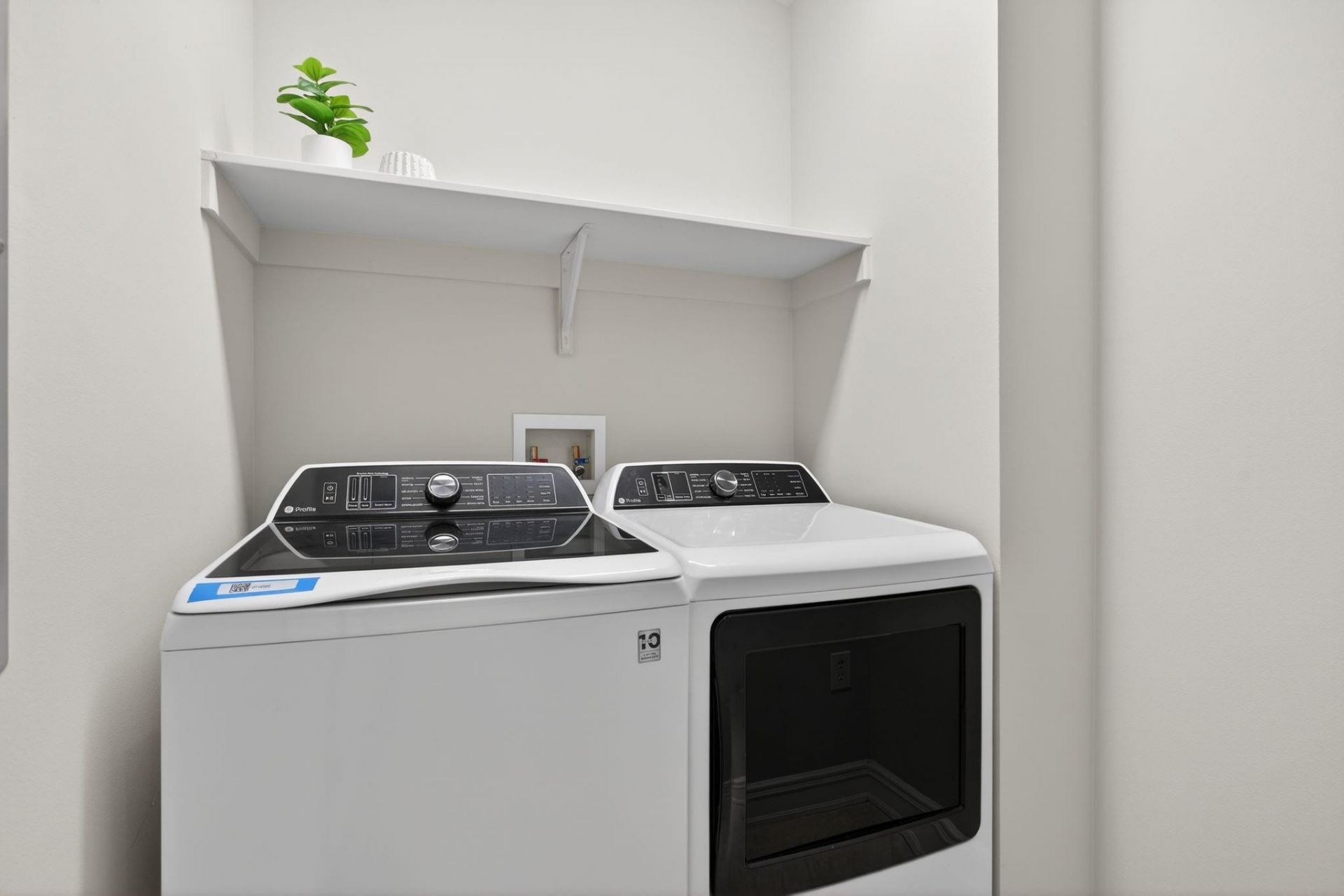 16102 Emerald Estates Dr, Unit 325, Weston, FL 33331 Photo