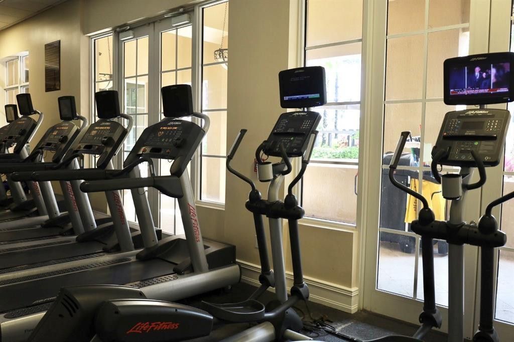 16102 Emerald Estates Dr, Unit 325, Weston, FL 33331 Photo