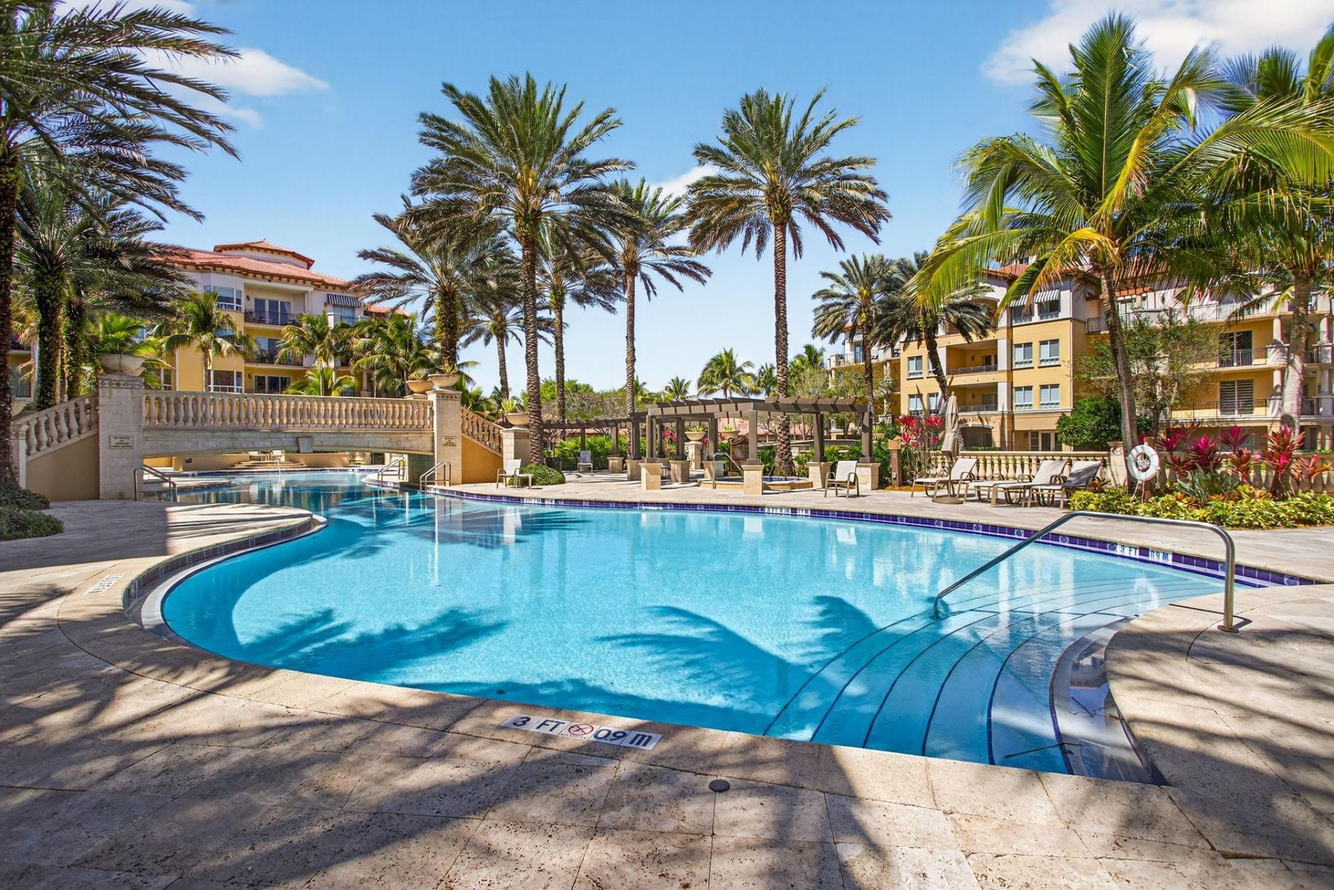 16102 Emerald Estates Dr, Unit 325, Weston, FL 33331 Photo