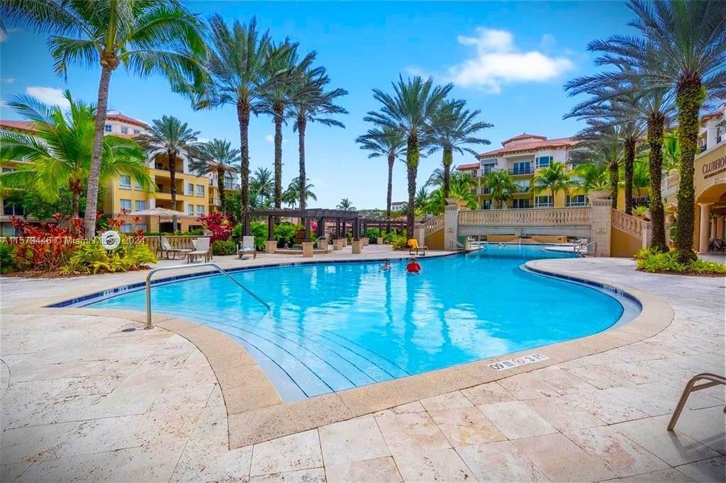 16102 Emerald Estates Dr, Unit 325, Weston, FL 33331 Photo