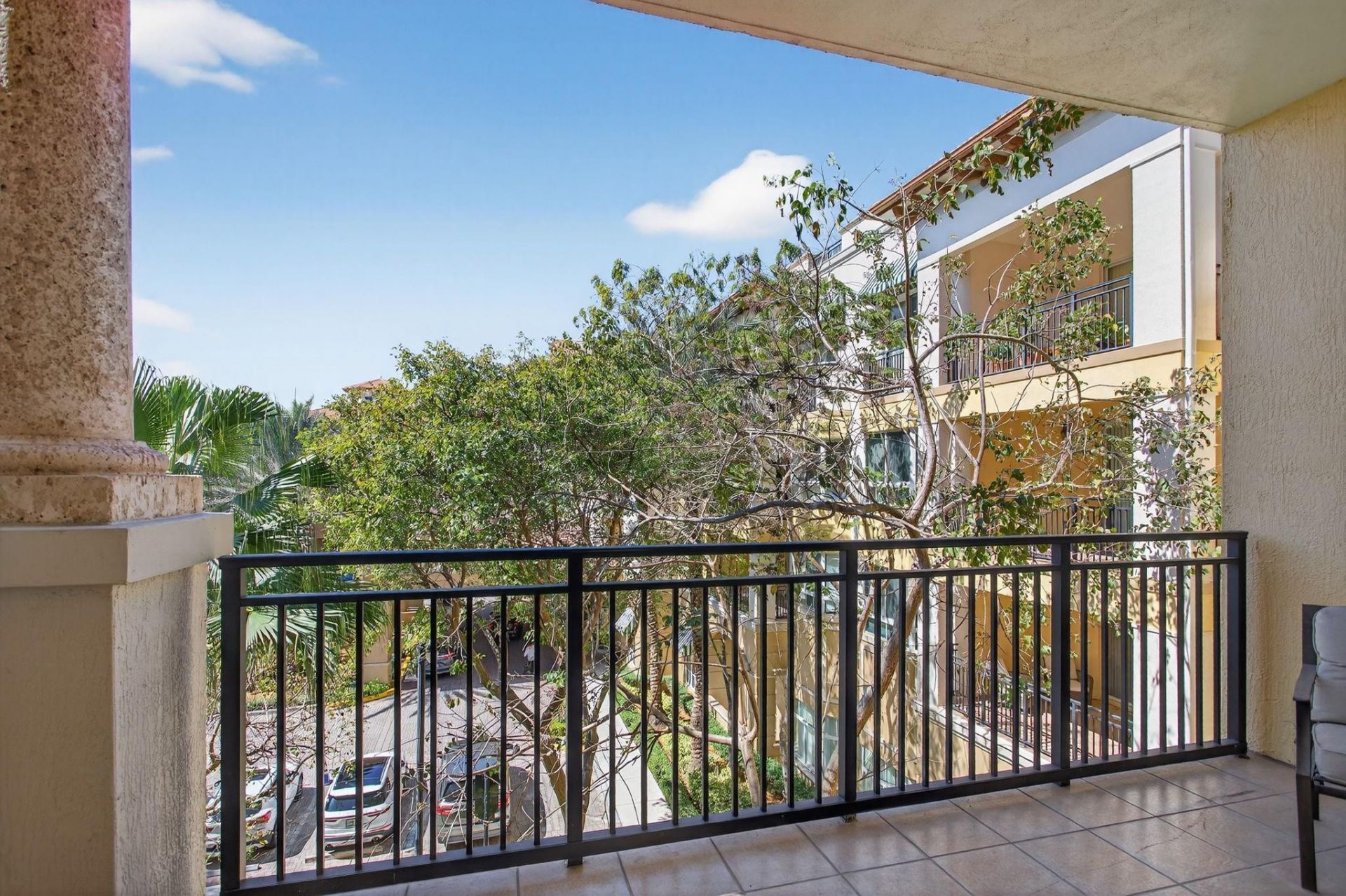 16102 Emerald Estates Dr, Unit 325, Weston, FL 33331 Photo