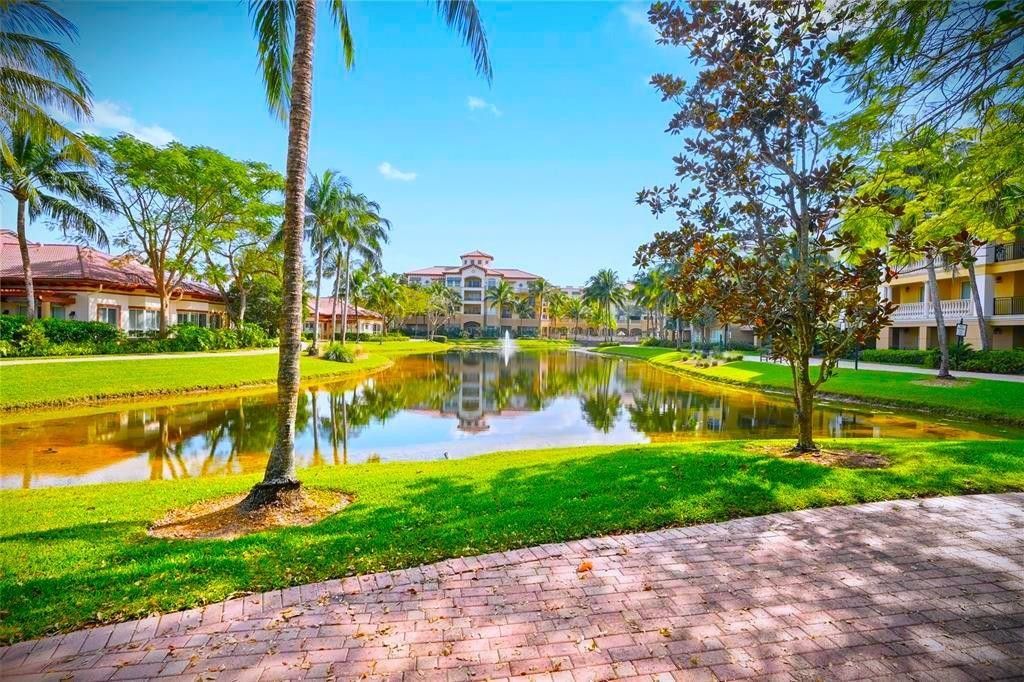 16102 Emerald Estates Dr, Unit 325, Weston, FL 33331 Photo
