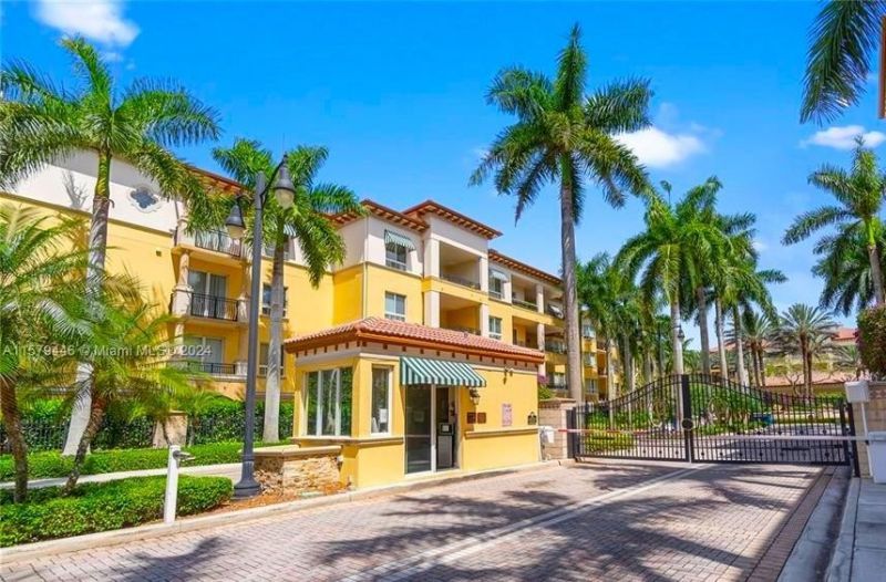 16102 Emerald Estates Dr, Unit 325, Weston, FL 33331 Photo