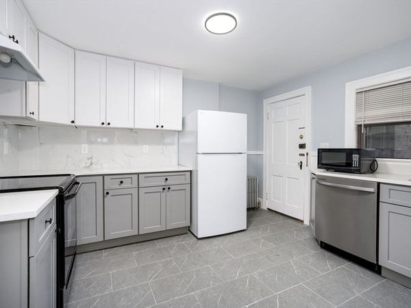22 Weston Ave, Unit 2, Braintree, MA 02184