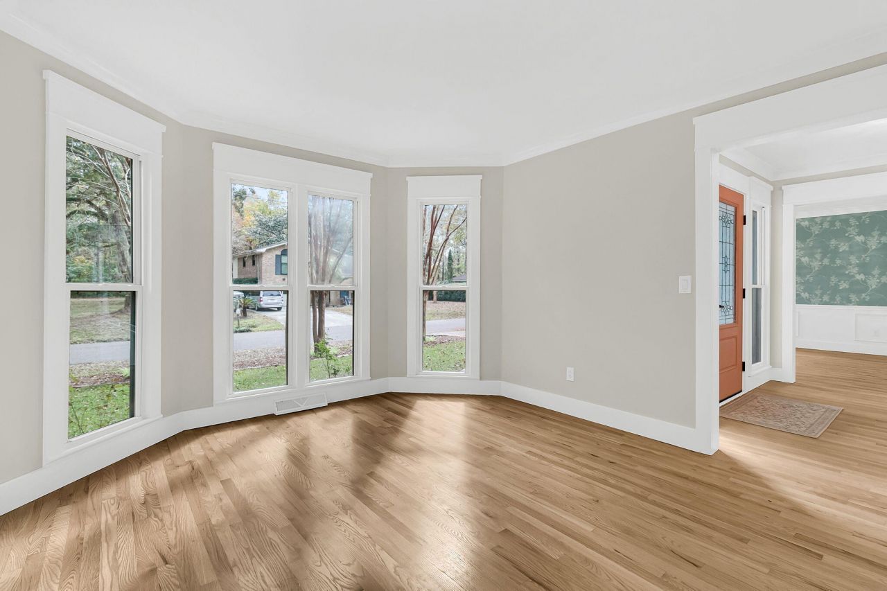 1830 Kempton Avenue Photo 10