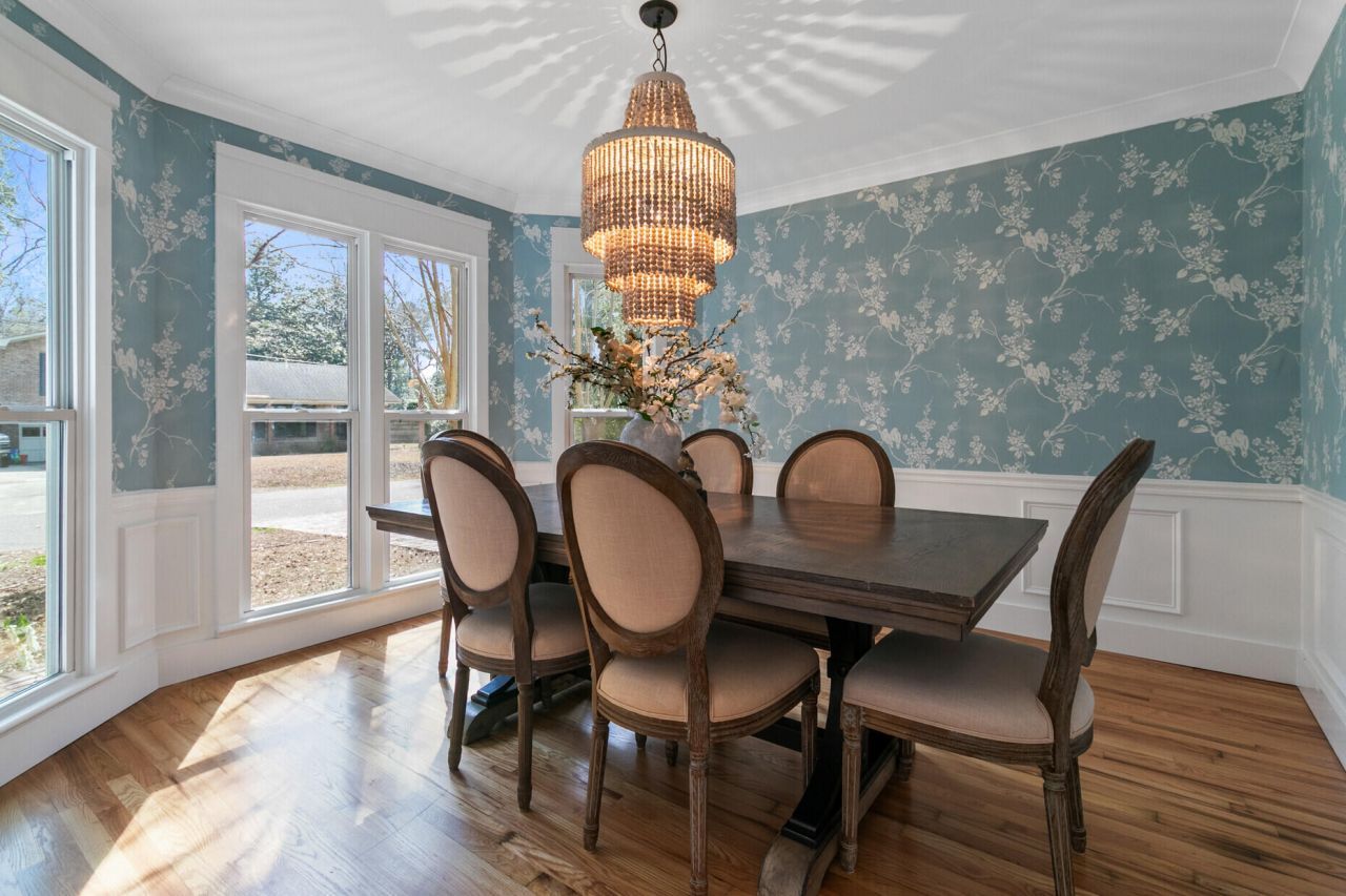 1830 Kempton Avenue Photo 11