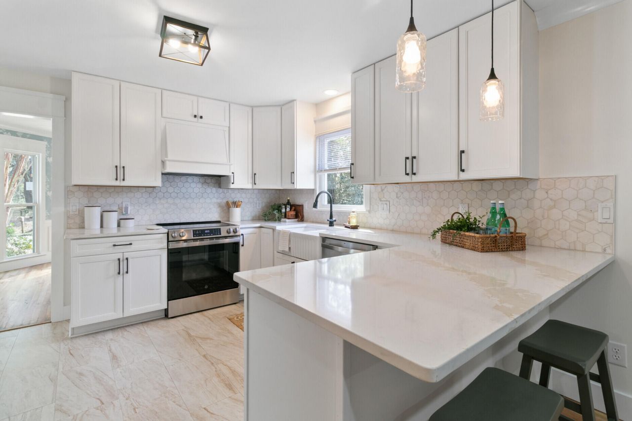 1830 Kempton Avenue Photo 13