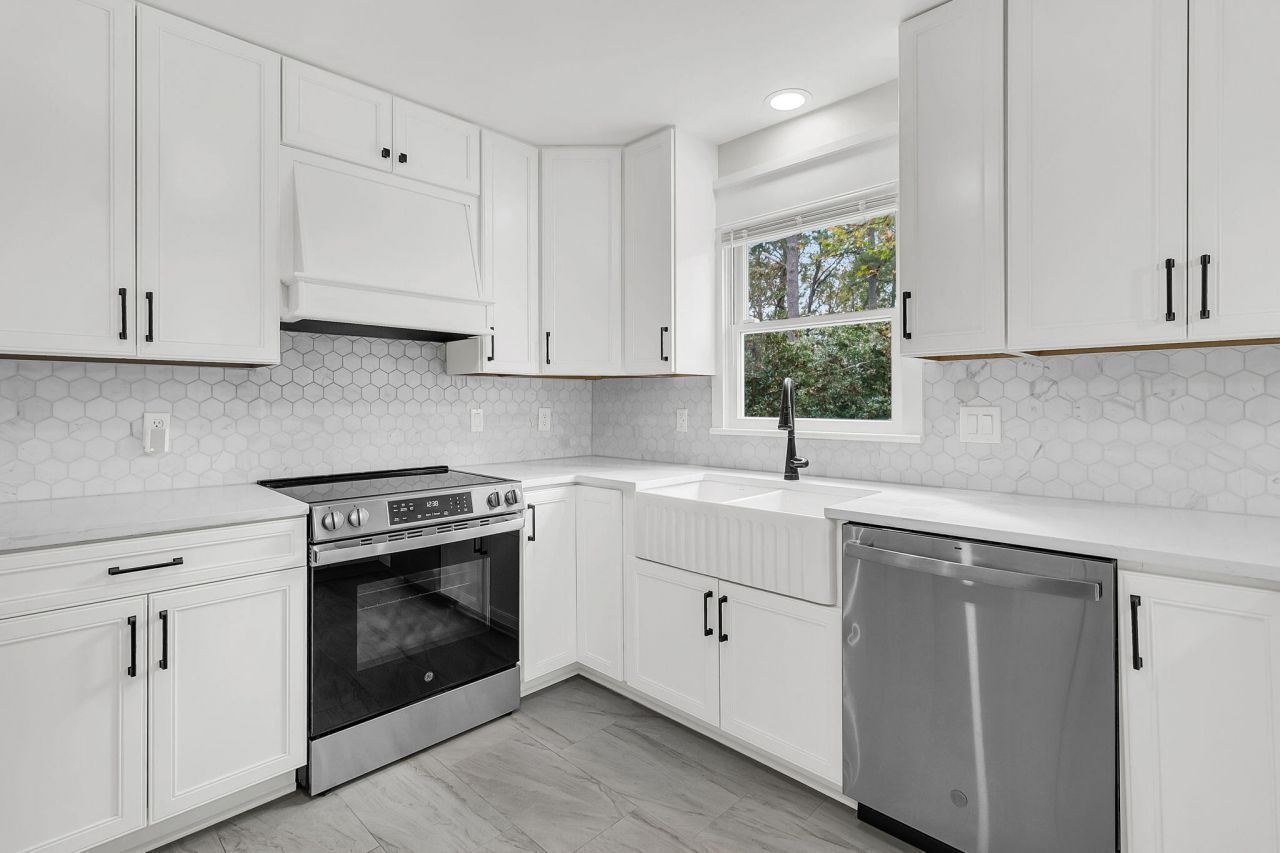 1830 Kempton Avenue Photo 15