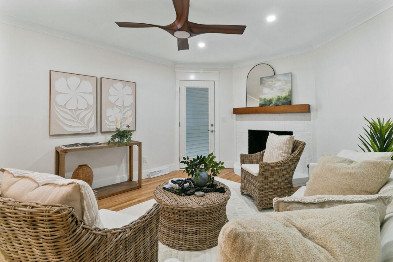 1830 Kempton Avenue Photo 17