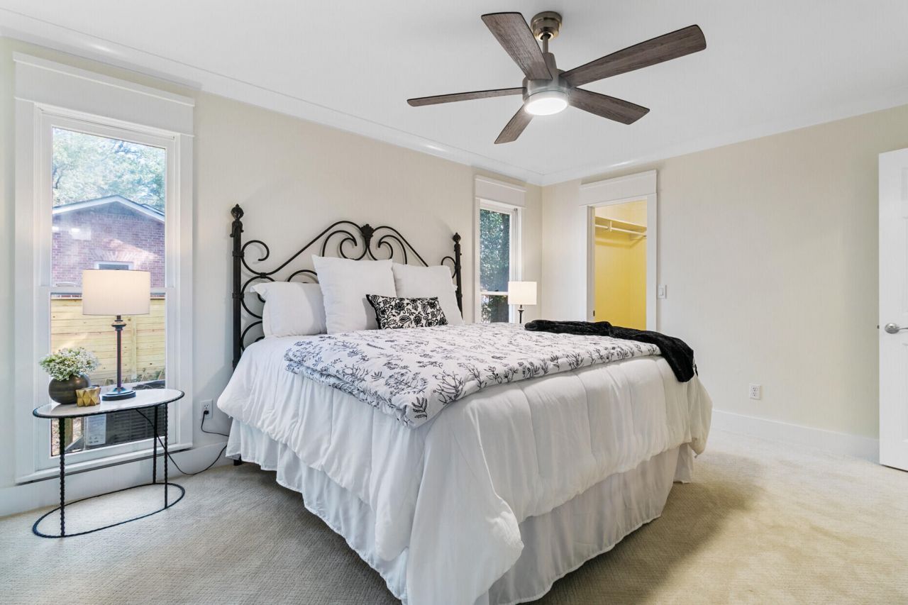 1830 Kempton Avenue Photo 24