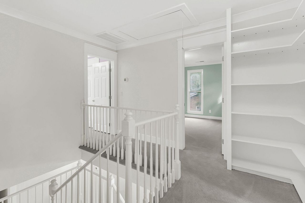 1830 Kempton Avenue Photo 33